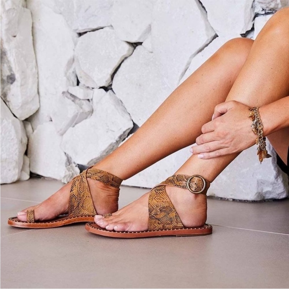 Beek Sandals